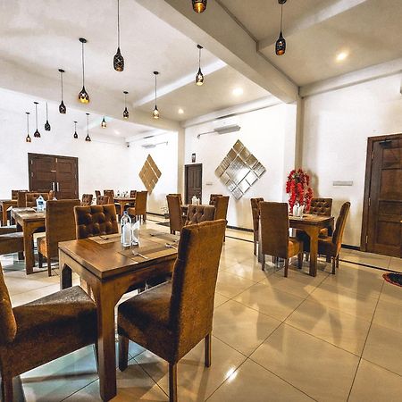 Hotel Northway Vavuniya Екстериор снимка
