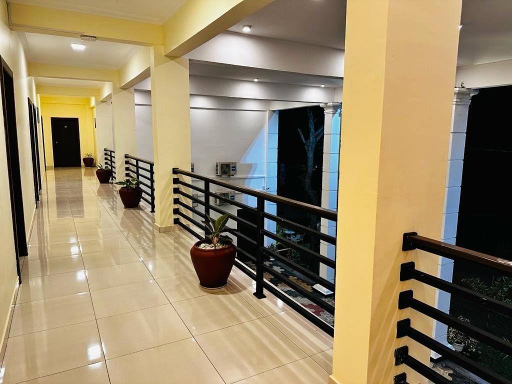 Hotel Northway Vavuniya Екстериор снимка