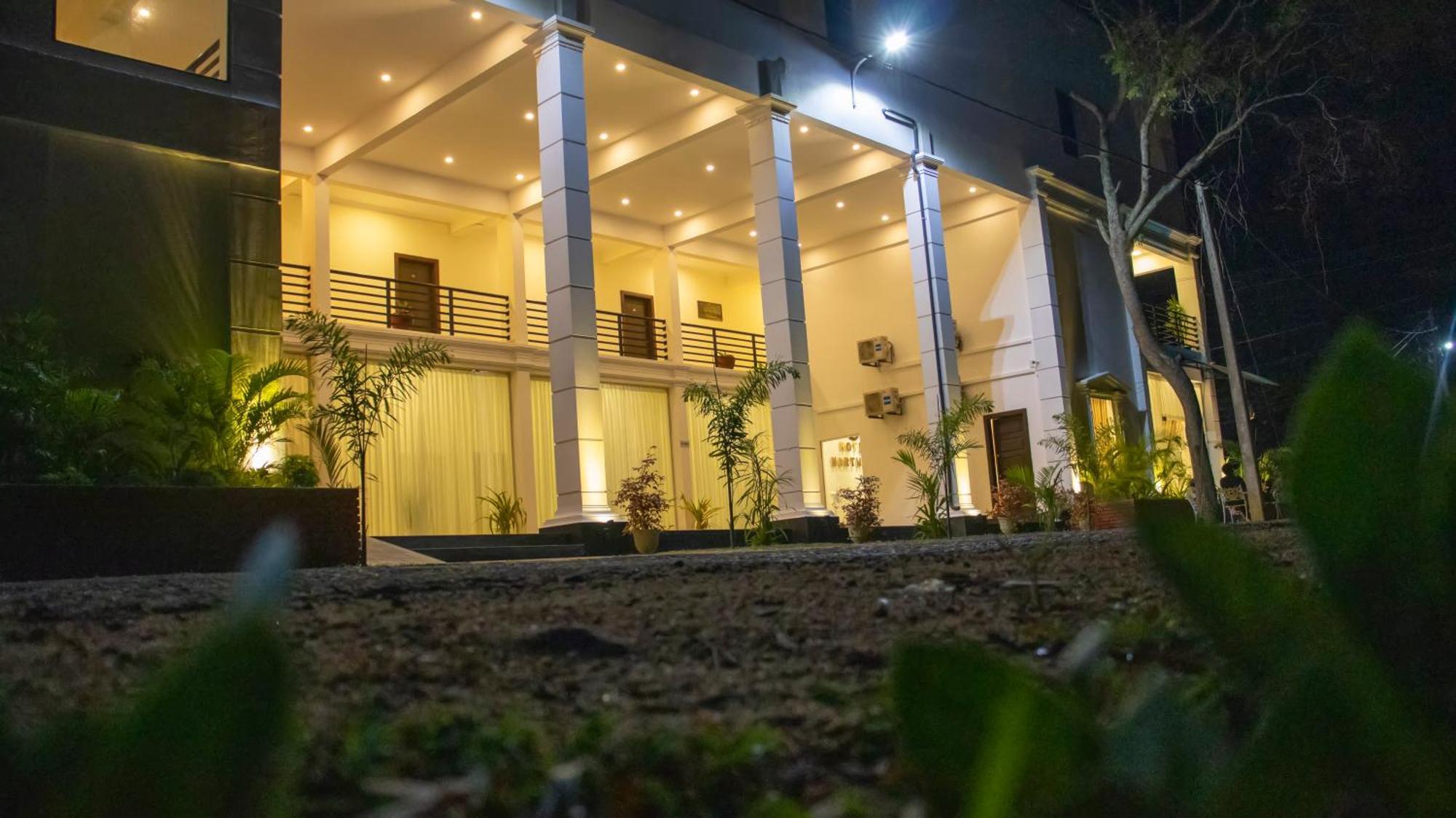 Hotel Northway Vavuniya Екстериор снимка